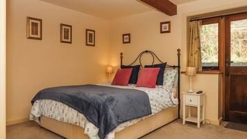 1 ๊ฐ์ ์นจ์ค, ๊ฐ๊ฐ ๋ค๋ฅธ ์คํ์ผ์ ์ธํ
๋ฆฌ์ด, ๊ฐ๊ฐ ๋ค๋ฅด๊ฒ ๊ฐ๊ตฌ ๋น์น, ๋ฌด๋ฃ WiFi