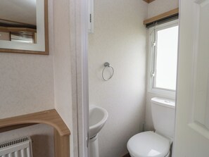 Cottage | Bathroom