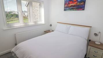 3 dormitorios, decoración individual, mobiliario individual