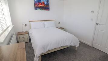 3 habitaciones, decoración personalizada y muebles diferentes