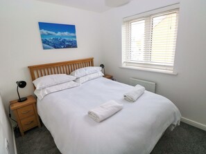 Cottage | 3 bedrooms, individually decorated, individually furnished, free WiFi - 69 Ffordd Y Meillion (Llanelli)