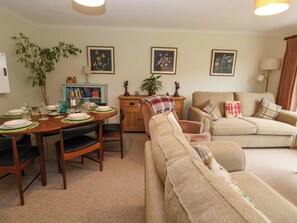 Living area - Green View (Llangollen)