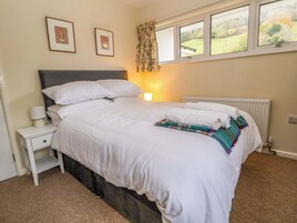 3 bedrooms, individually decorated, individually furnished, free WiFi