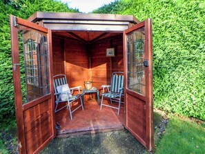 Terrace/patio - Green View (Llangollen)