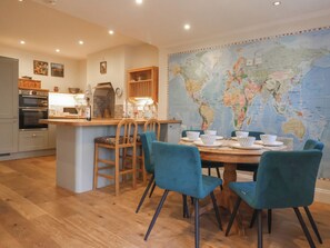 Dining - Princess Beach House (Swanage)