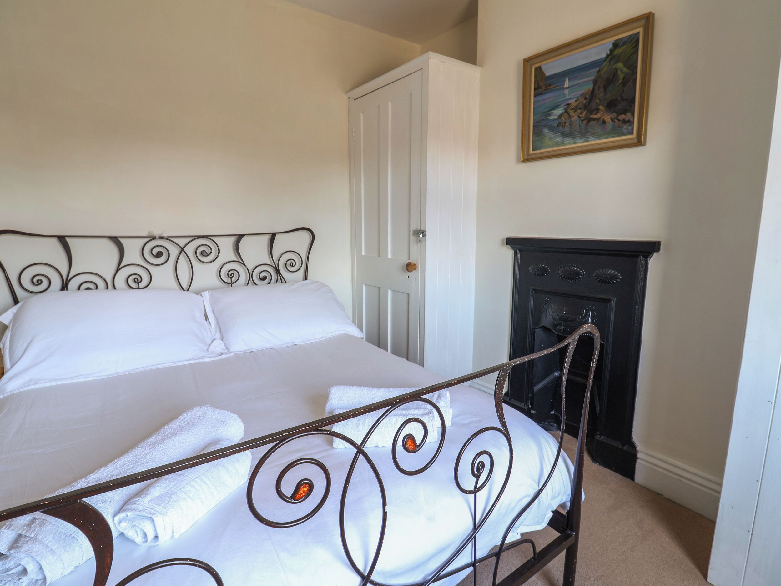 3 bedrooms, individually decorated, individually furnished, free WiFi