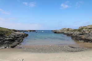 Una playa cerca