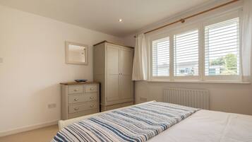 4 bedrooms, individually decorated, individually furnished, free WiFi