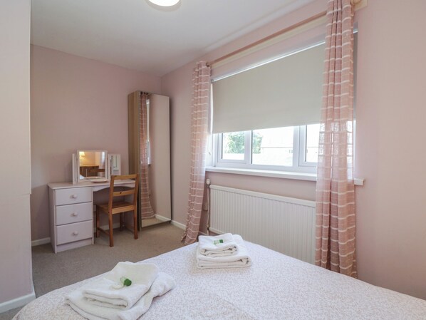 2 bedrooms, individually decorated, individually furnished, free WiFi - 5 Mayfield (Marlborough)