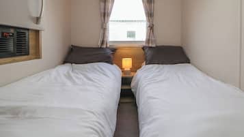 3 habitaciones, decoración personalizada y muebles diferentes