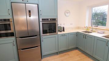 Fridge, dishwasher, electric kettle, toaster