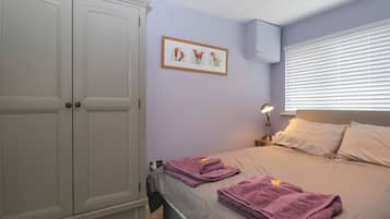 1 Schlafzimmer, individuell dekoriert, individuell eingerichtet