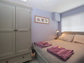 1 habitación, decoración personalizada y muebles diferentes 