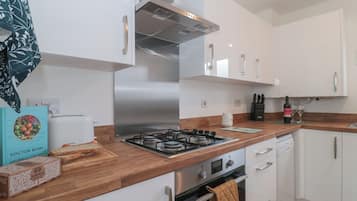 Fridge, dishwasher, electric kettle, toaster