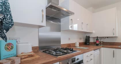 Cotswold Outlet Coach House