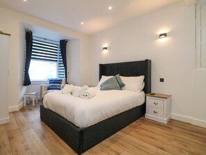 1 habitación, decoración personalizada y muebles diferentes