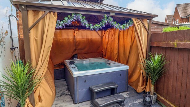 Cottage | Bồn tắm spa ngoài trời