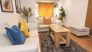 Cottage | Living area