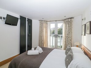 3 Schlafzimmer, individuell dekoriert, individuell eingerichtet