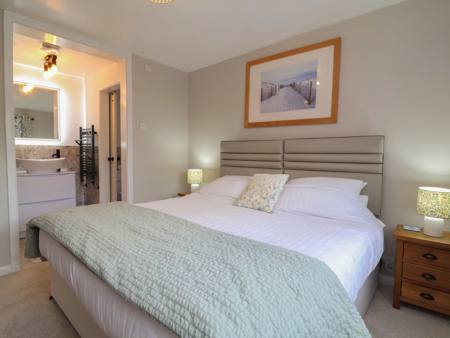 1 sovrum, individuell inredning, unika möbler och gratis wi-fi