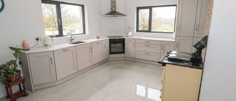 Lave-vaisselle, bouilloire électrique