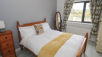 3 bedrooms, individually decorated, individually furnished, free WiFi