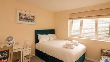 2 bedrooms, individually decorated, individually furnished, free WiFi