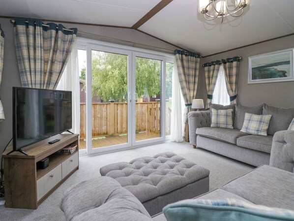 Living area - Lakeside Retreat (Carnforth)