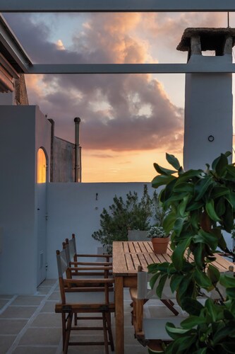 Palazzo Dolce Vita - Sea view terrace,free parking,pets allowed, family&friends.