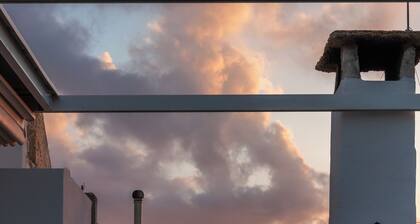 Palazzo Dolce Vita - Sea view terrace,free parking,pets allowed, family&friends.