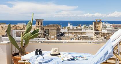 Palazzo Dolce Vita - Sea view terrace,free parking,pets allowed, family&friends.