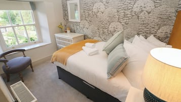 2 habitaciones, decoración personalizada y muebles diferentes