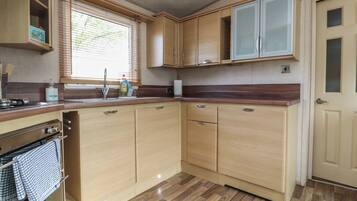 Fridge, dishwasher, electric kettle, toaster