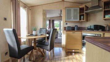 Fridge, dishwasher, electric kettle, toaster