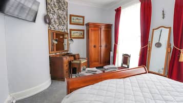 2 bedrooms, individually decorated, individually furnished, free WiFi