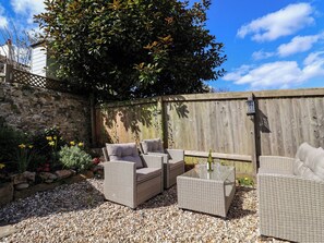 Property grounds - Charleston Cottage (Bridport)