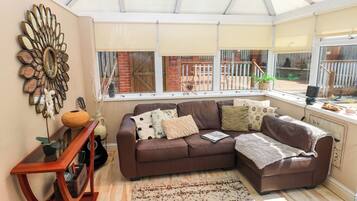 Cottage | Living area