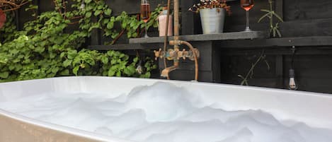 Cottage | Property grounds