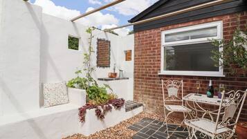 Cottage | Outdoor dining