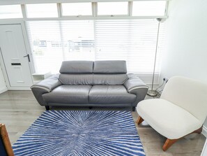 Living area - 104 The Laurels (Skegness)