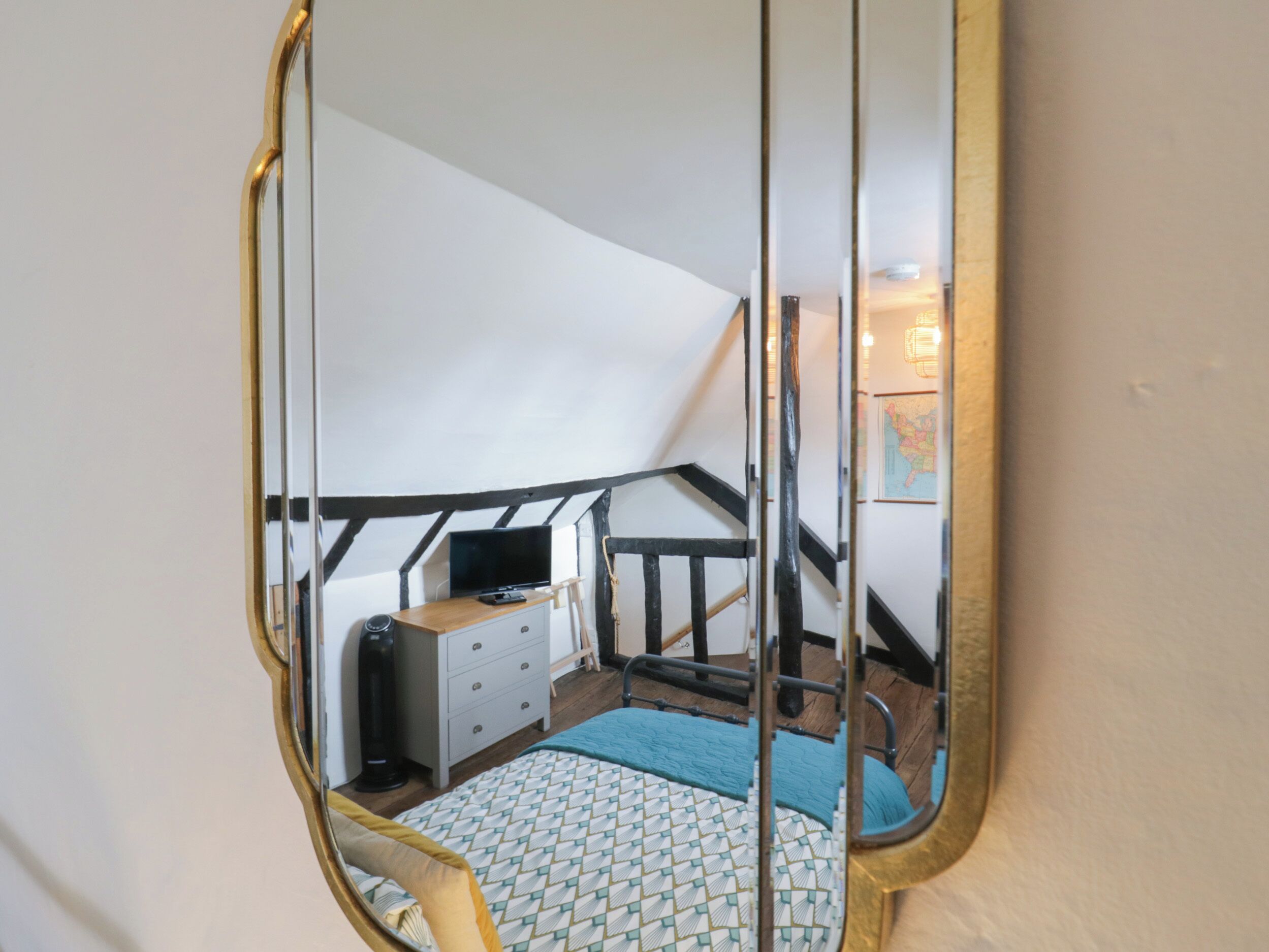 2 bedrooms, individually decorated, individually furnished, free WiFi