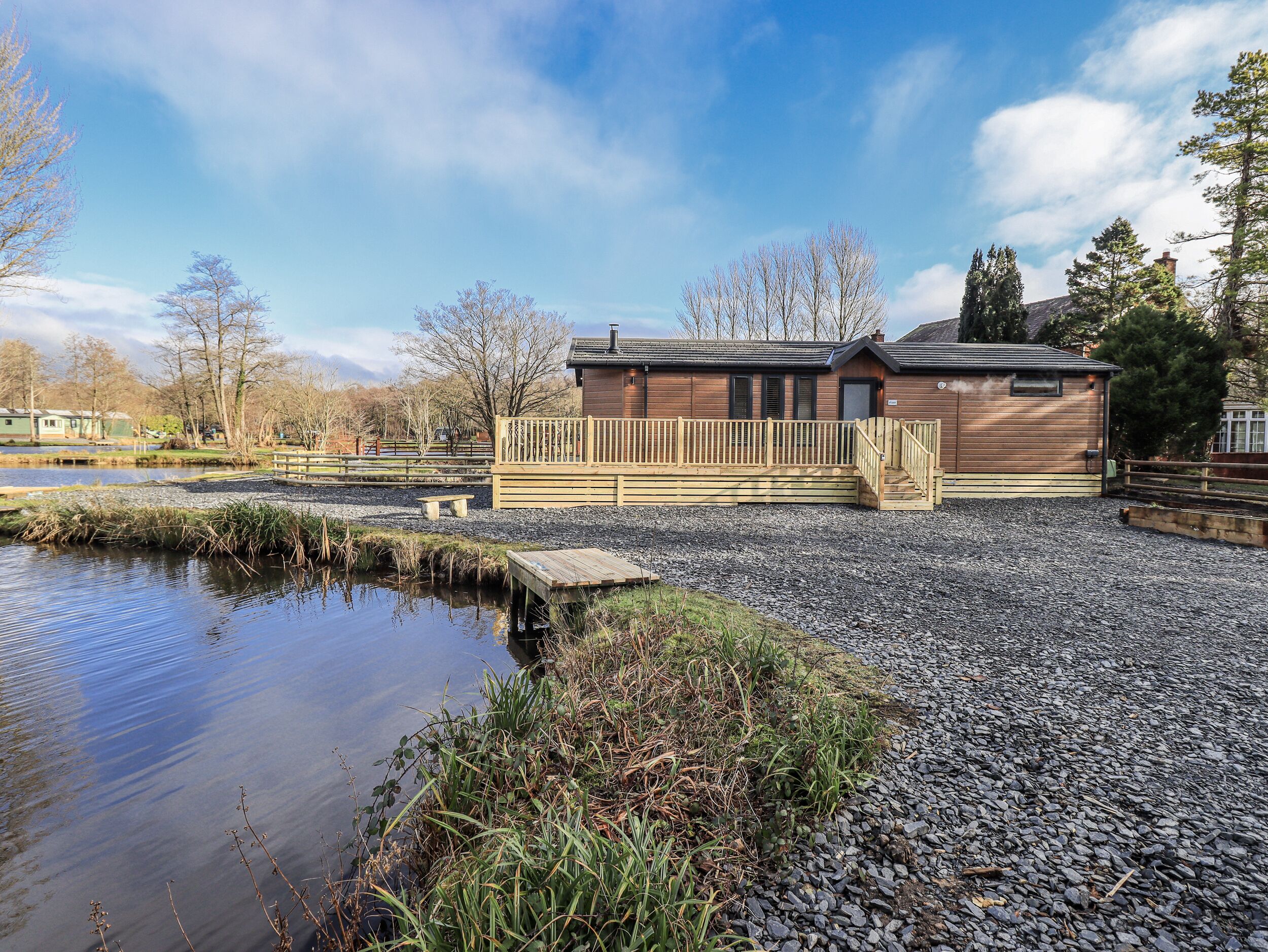 المنشأة من الخارج