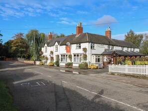 Exterior - Buckingham House (Oakham)