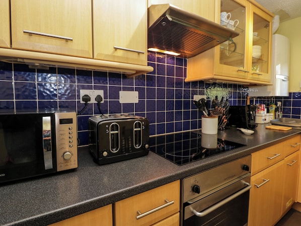 Fridge, dishwasher, electric kettle, toaster