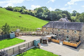 Cottage | Outdoor dining