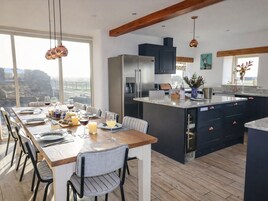 Cottage | Tempat makan