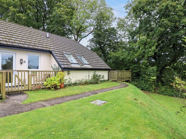 Terrace/patio - 5 Lakeview Rise (Beaworthy)