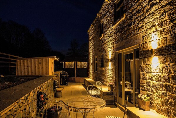 Cottage | Interior