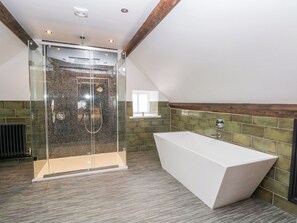 Shower, hair dryer - Hollydale (Leek)