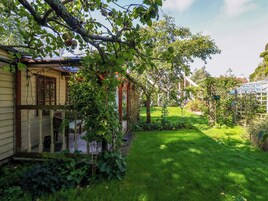 Cottage | Property grounds